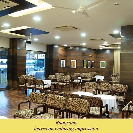 Shreemaya Hotel Indore Buitenkant foto