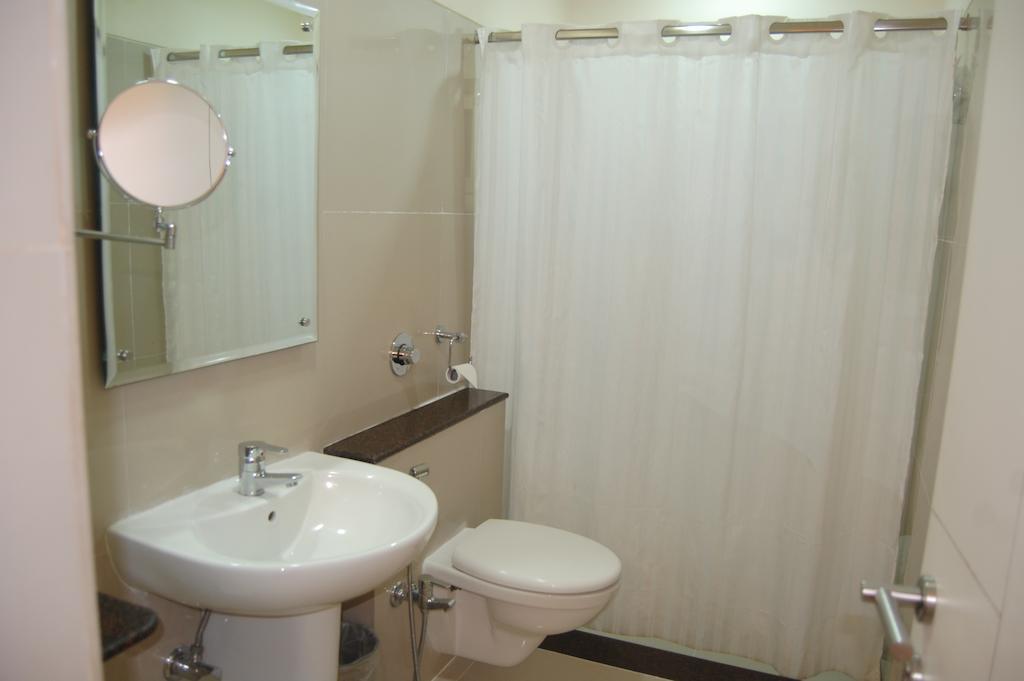 Shreemaya Hotel Indore Kamer foto