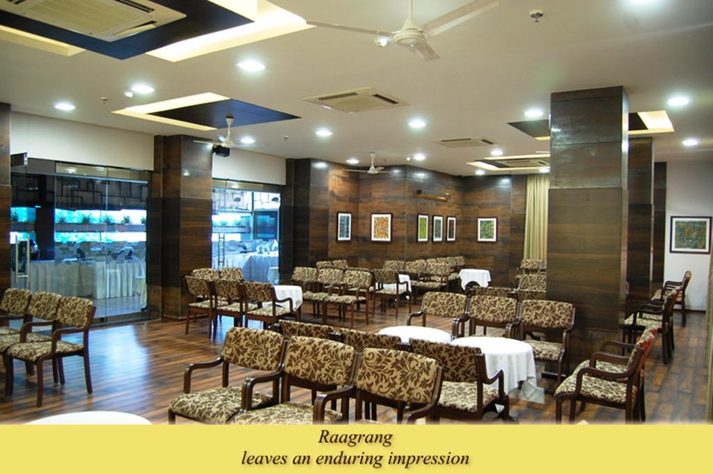 Shreemaya Hotel Indore Buitenkant foto